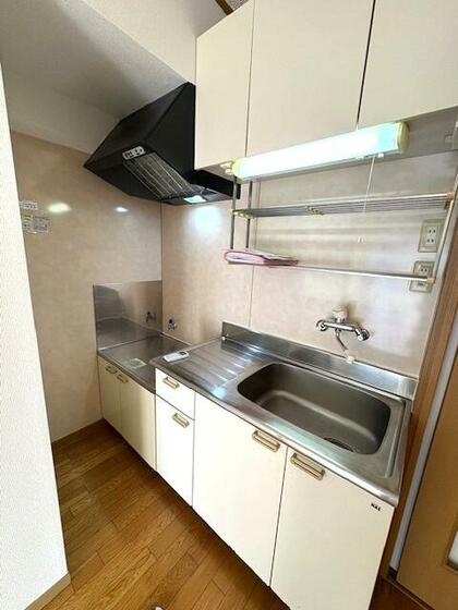 キッチン　※別部屋参考写真