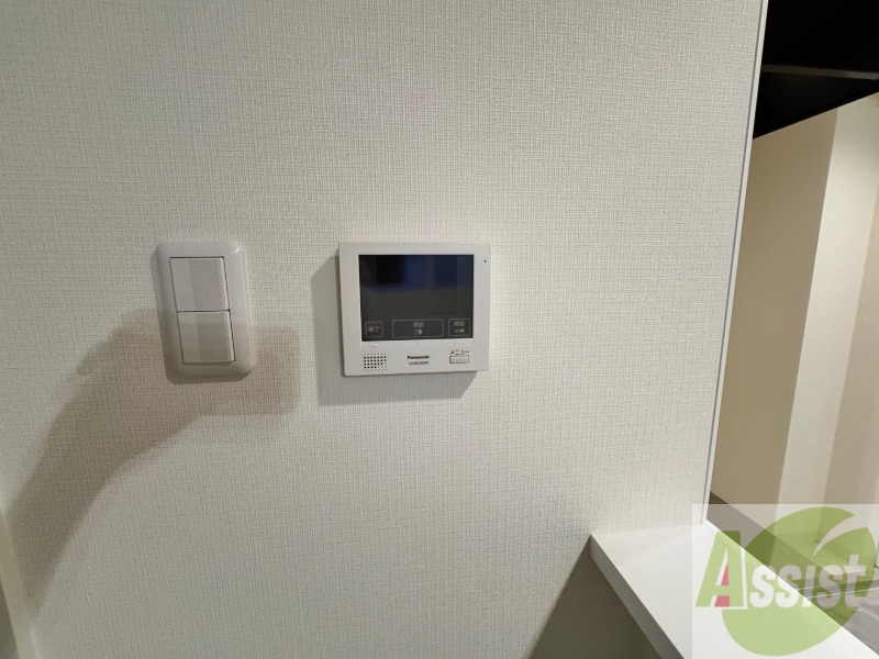 セキュリティ　ＴＶモニター付インターホンです。来客者の顔が見えるので安心！