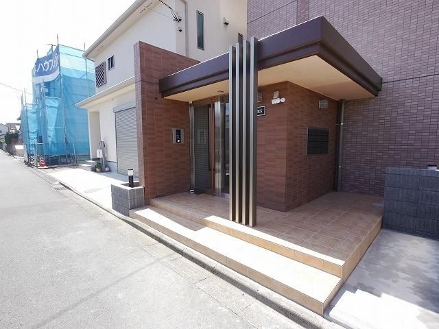 エントランス　★エントランスはオートロック付★