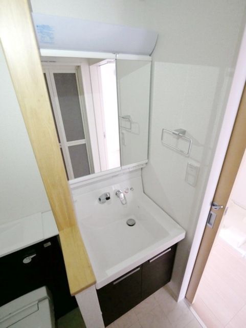 洗面設備　★独立洗面台の様子★