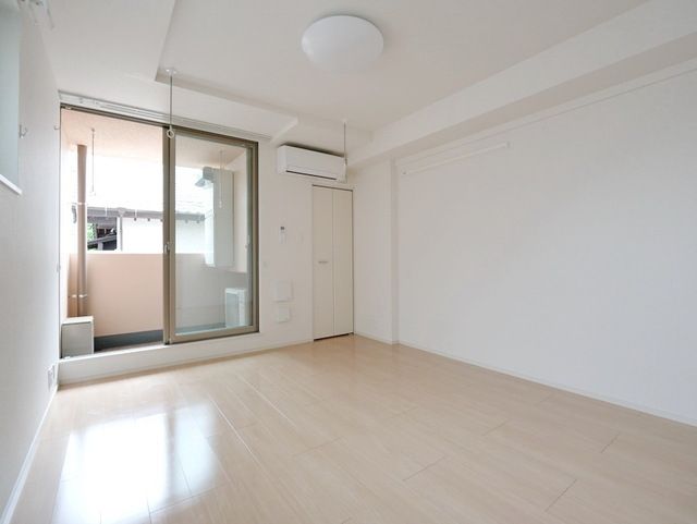 居室・リビング　★きれいな洋室★