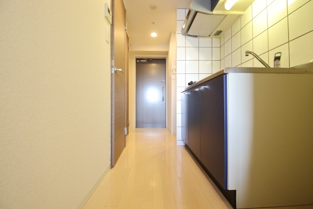 玄関　※別室の参考写真の為、現況優先です。