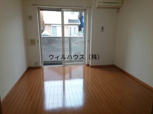 居室・リビング　フローリング！