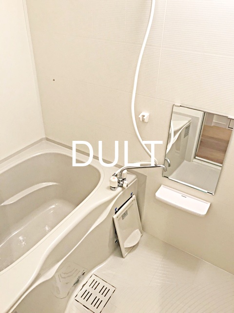 バス・シャワールーム　バスルームです。