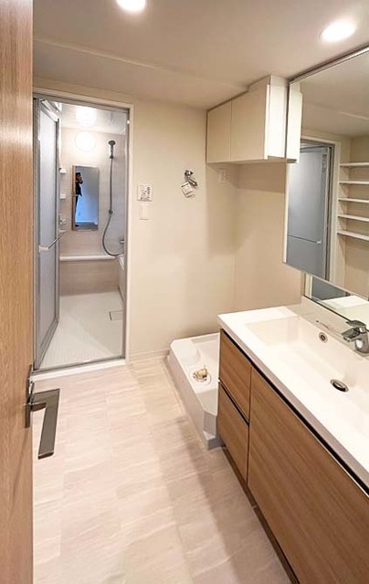 洗面設備　※写真は同タイプ住戸です。