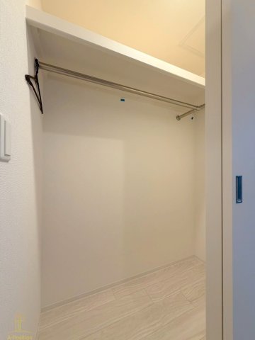 収納　セレニテ東梅田アリエ