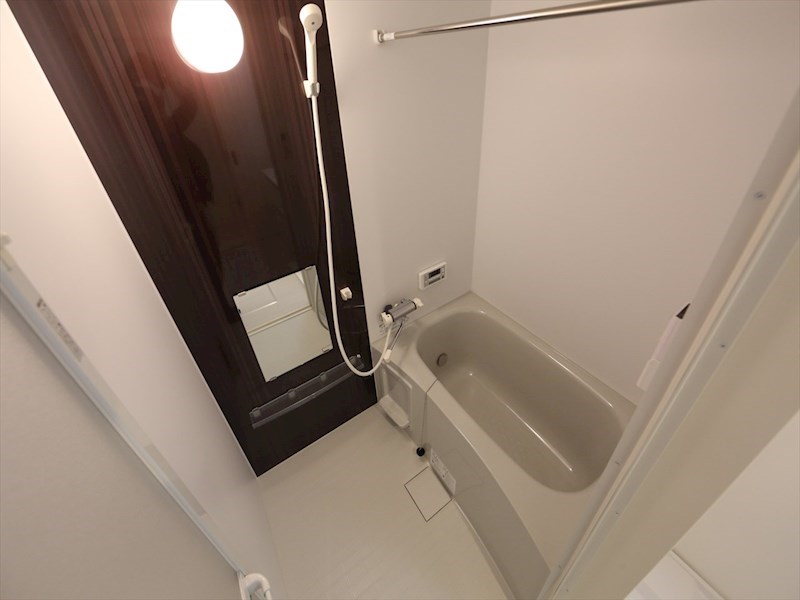 バス・シャワールーム　浴室暖房乾燥機付　追い焚き機能付お風呂　同仕様写真