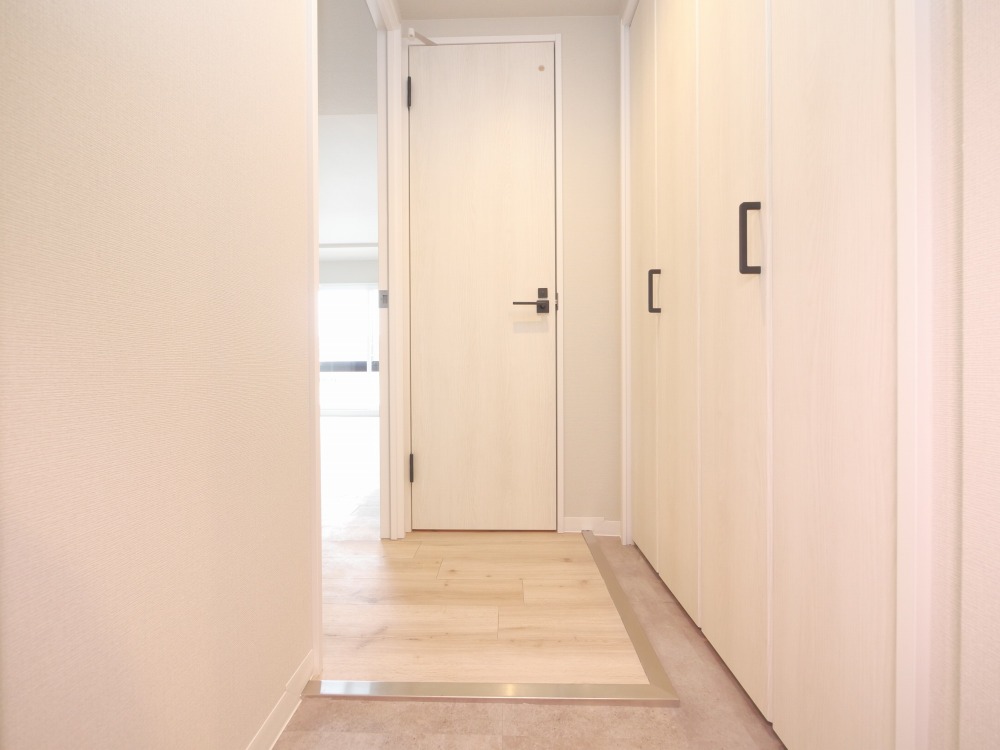 玄関　広々とした玄関です！