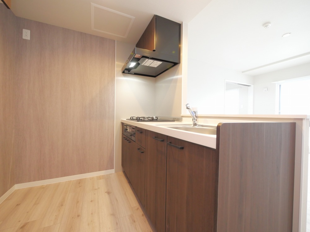 キッチン　人気の対面システムキッチンタイプです！