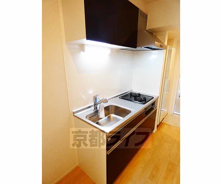 キッチン　２口コンロのシステムキッチンになります。