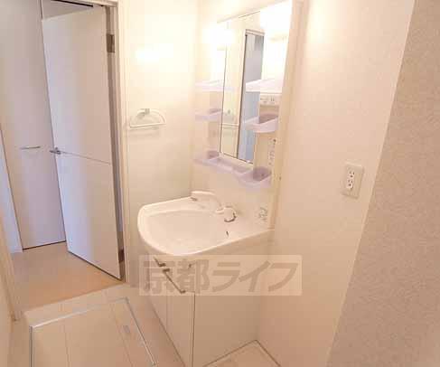 洗面設備　独立洗面台完備！