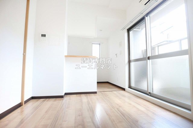 居室・リビング　ゆったりとくつろげる、落ち着きのある居室空間です