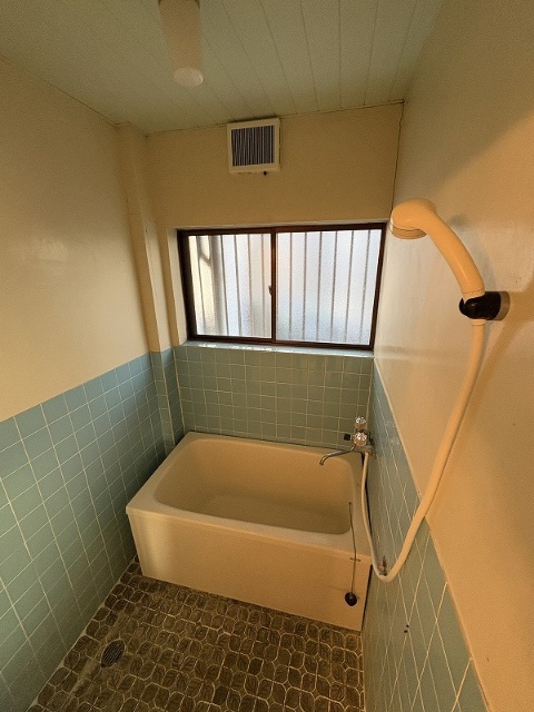 バス・シャワールーム　※現況を優先します。