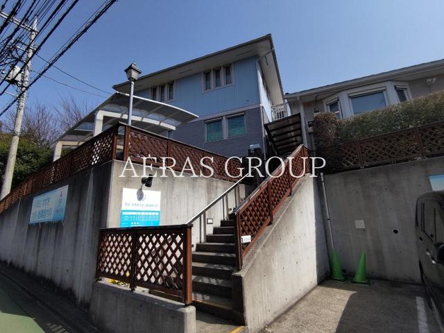 病院　柿生すずき内科・循環器内科（病院）まで557m