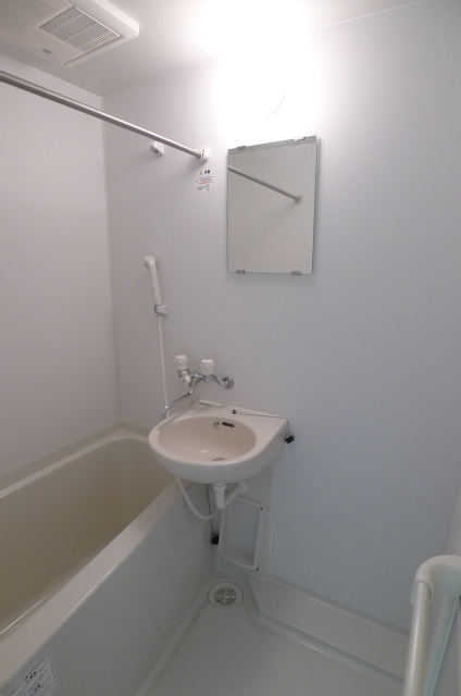 バス・シャワールーム　バス