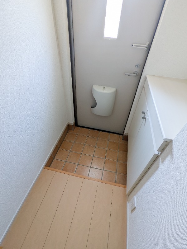 玄関　図面と現状に相違がある場合には現状を優先