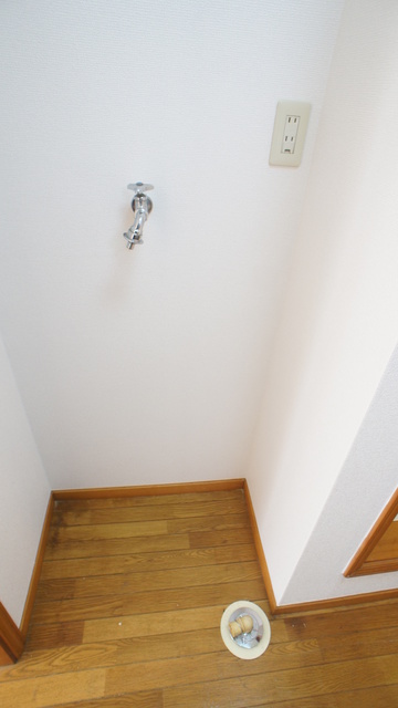 その他　雨の日でもお洗濯ができる！室内洗濯機置場付です☆