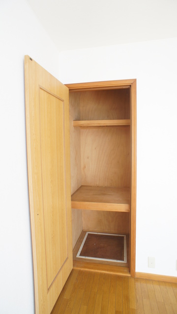 収納　増えがちな荷物をスッキリ収納できる大きめクローゼットです♪