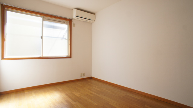 居室・リビング　南向きで日当たり良好なお部屋！暖かな日差しが入ります♪