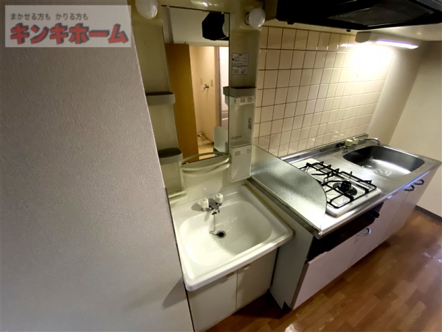 洗面設備　写真は別のお部屋です。※現況を優先