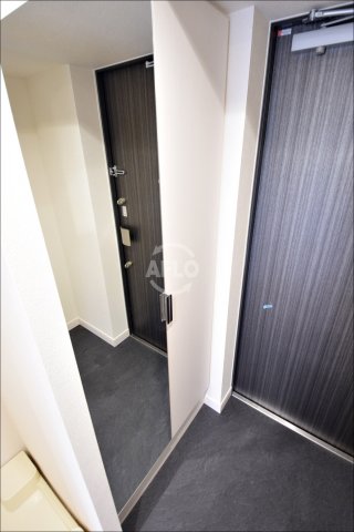 玄関　プレサンス松屋町ヴェルデス　玄関