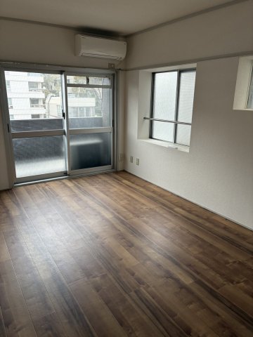 居室・リビング　使いやすい居間です