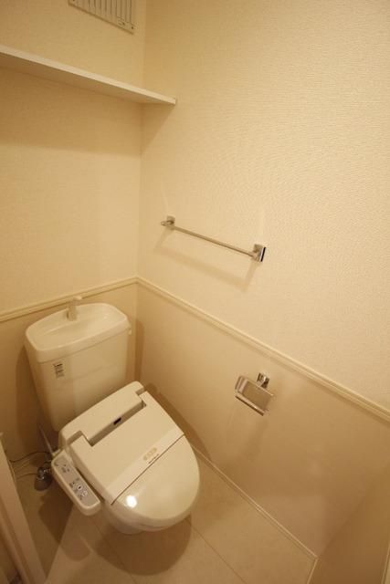 トイレ　ウォシュレット完備