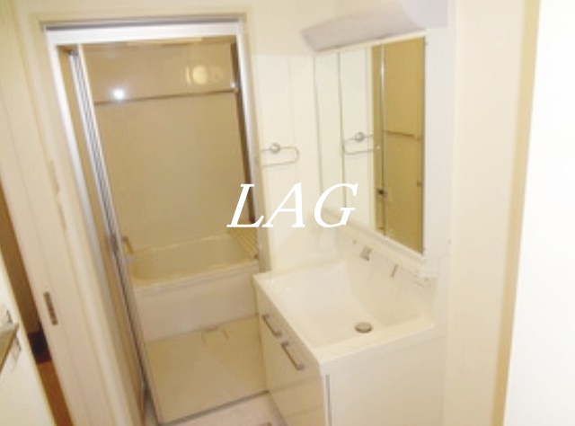 洗面設備　独立洗面台です。