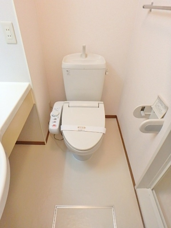 トイレ　図面と現状に相違がある場合には現状を優先