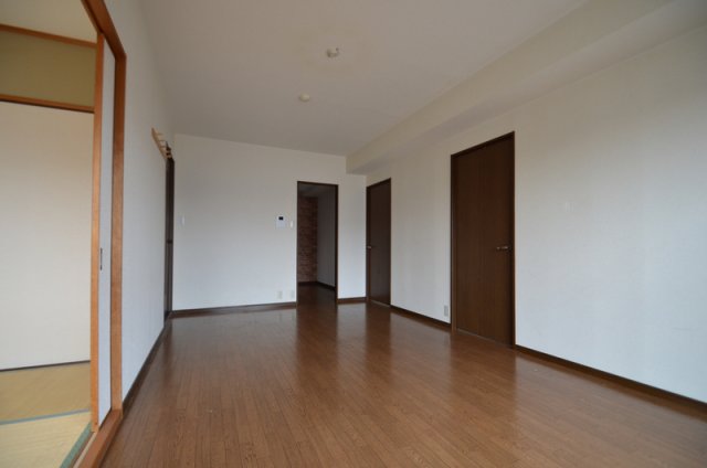 居室・リビング　１４帖のリビング