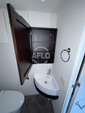 洗面設備　セレニテ福島アリア　独立洗面台