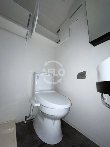 トイレ　セレニテ福島アリア　トイレ