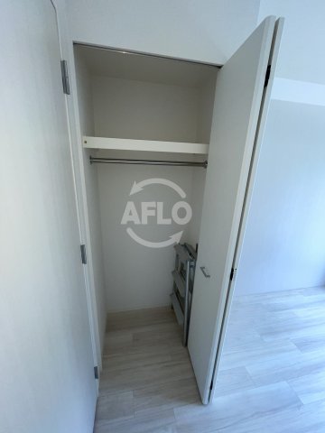 収納　セレニテ福島アリア　クローゼット