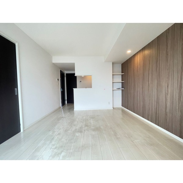 居室・リビング　広々リビングでゆっくりくつろげます