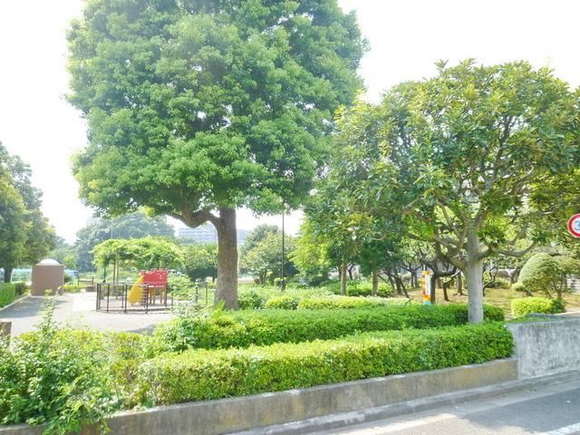 公園　廻沢公園（公園）まで320m