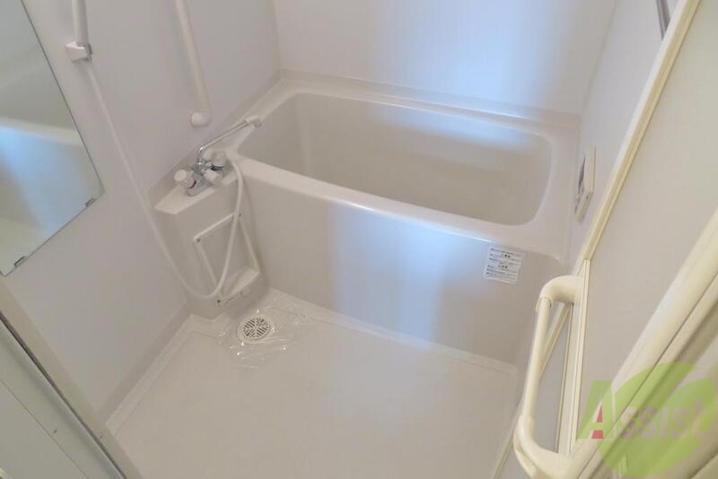 バス・シャワールーム　洗い場も広さがしっかりある浴室です。のんびりできます。