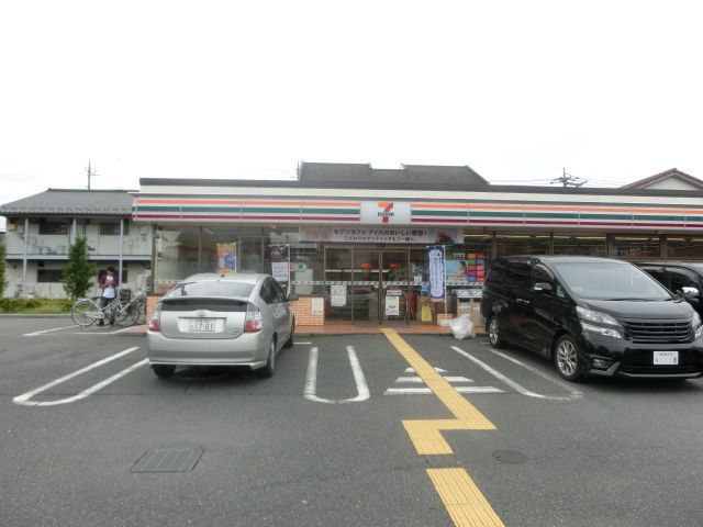 コンビニ　セブン-イレブン草加瀬崎町店（コンビニ）まで1000m