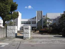 小学校　宇多津小学校（小学校）まで335m