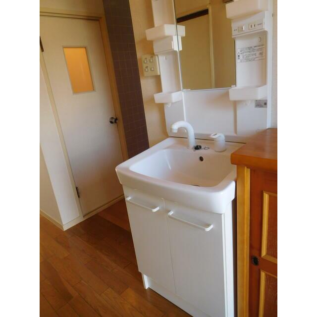 洗面設備　写真はイメージ現況優先（303号室の画像です）