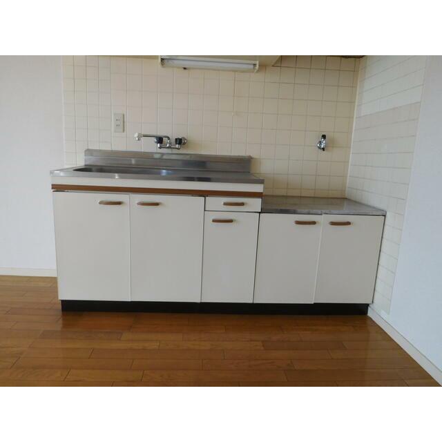 キッチン　写真はイメージ現況優先（303号室の画像です））