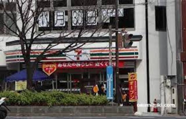 コンビニ　セブンイレブン京都千本今出川店（コンビニ）まで741m