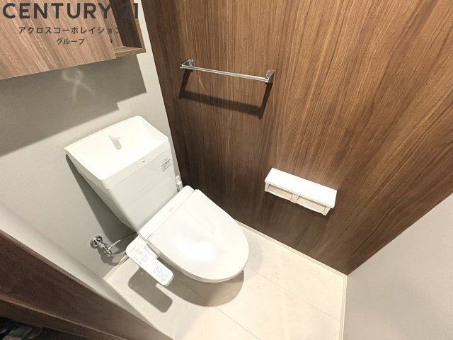 トイレ　温水洗浄便座機能付きのトイレです♪