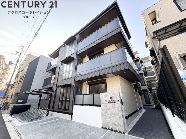 建物外観　オートロック完備で安心のセキュリティ♪