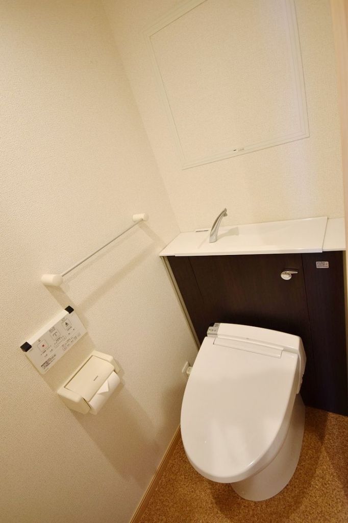 トイレ　トイレ