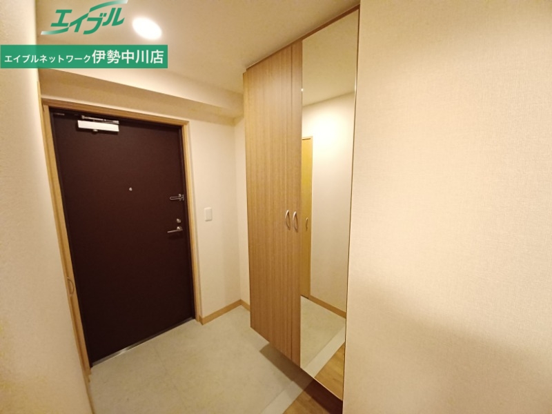 玄関　同型参考写真