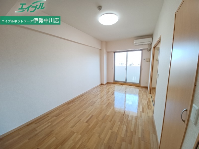 居室・リビング　同型参考写真