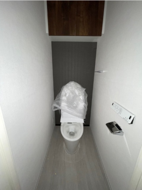 トイレ　温水洗浄便座