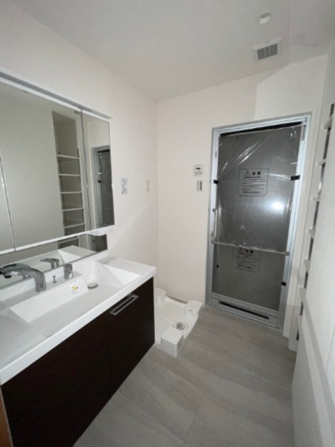 洗面設備　脱衣所です