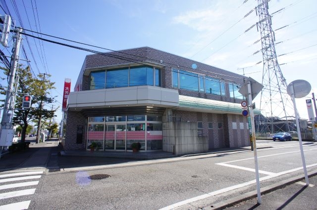 銀行　大光銀行近江支店（銀行）まで1055m