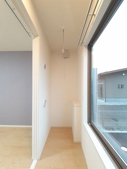 バルコニー　雨の日でも安心のサンルームです